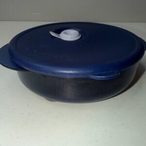 Tupperware Vent N Serve Shallow Round 1.75 Cup Capacity Indigo Nocturna Blue